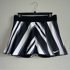 Nike Dri Fit Medium Striped Skirt
